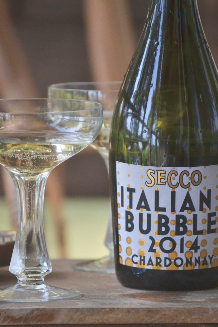 Celebrating everything I can with Italian Bubbles! // www.thehiveblog.com