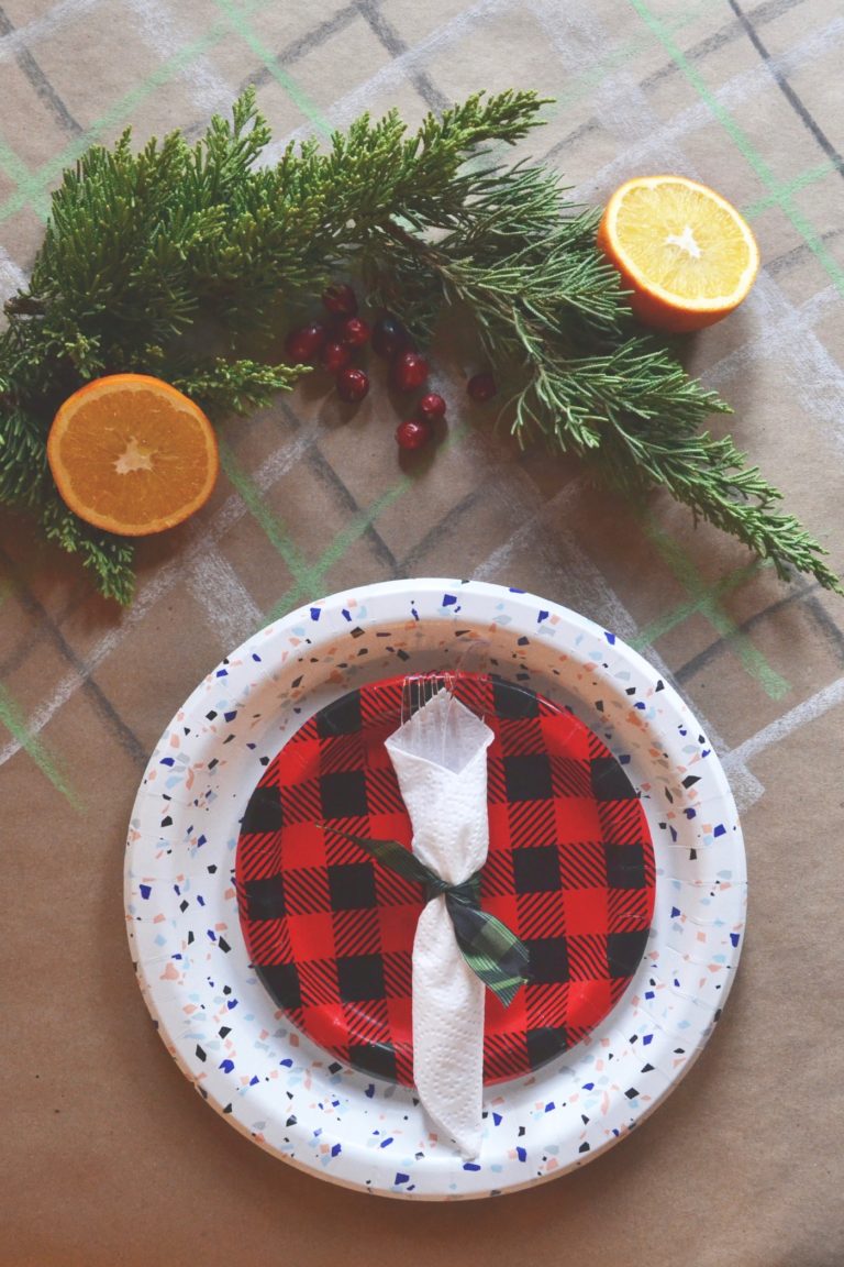 Friendsgiving is best in Plaid // www.thehiveblog.com