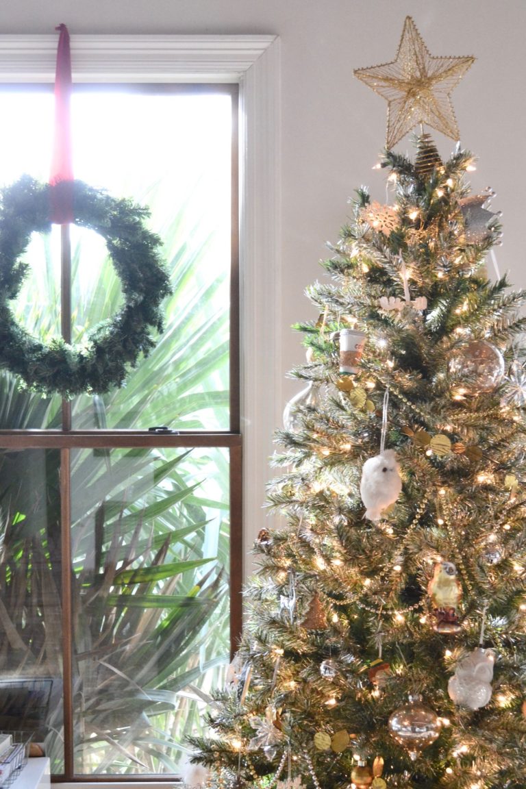 Halls Decked: A Christmas Home Tour // www.thehiveblog.com