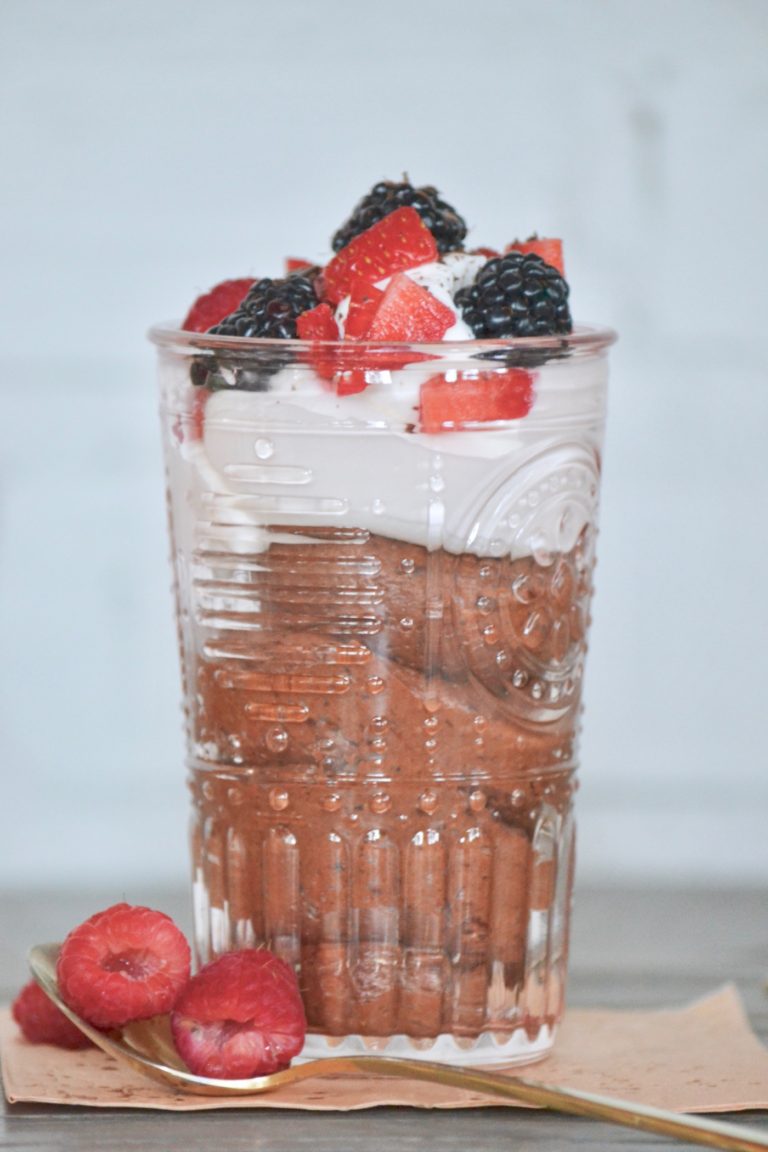 The BEST and easiest Chocolate Mousse! // www.thehiveblog.com
