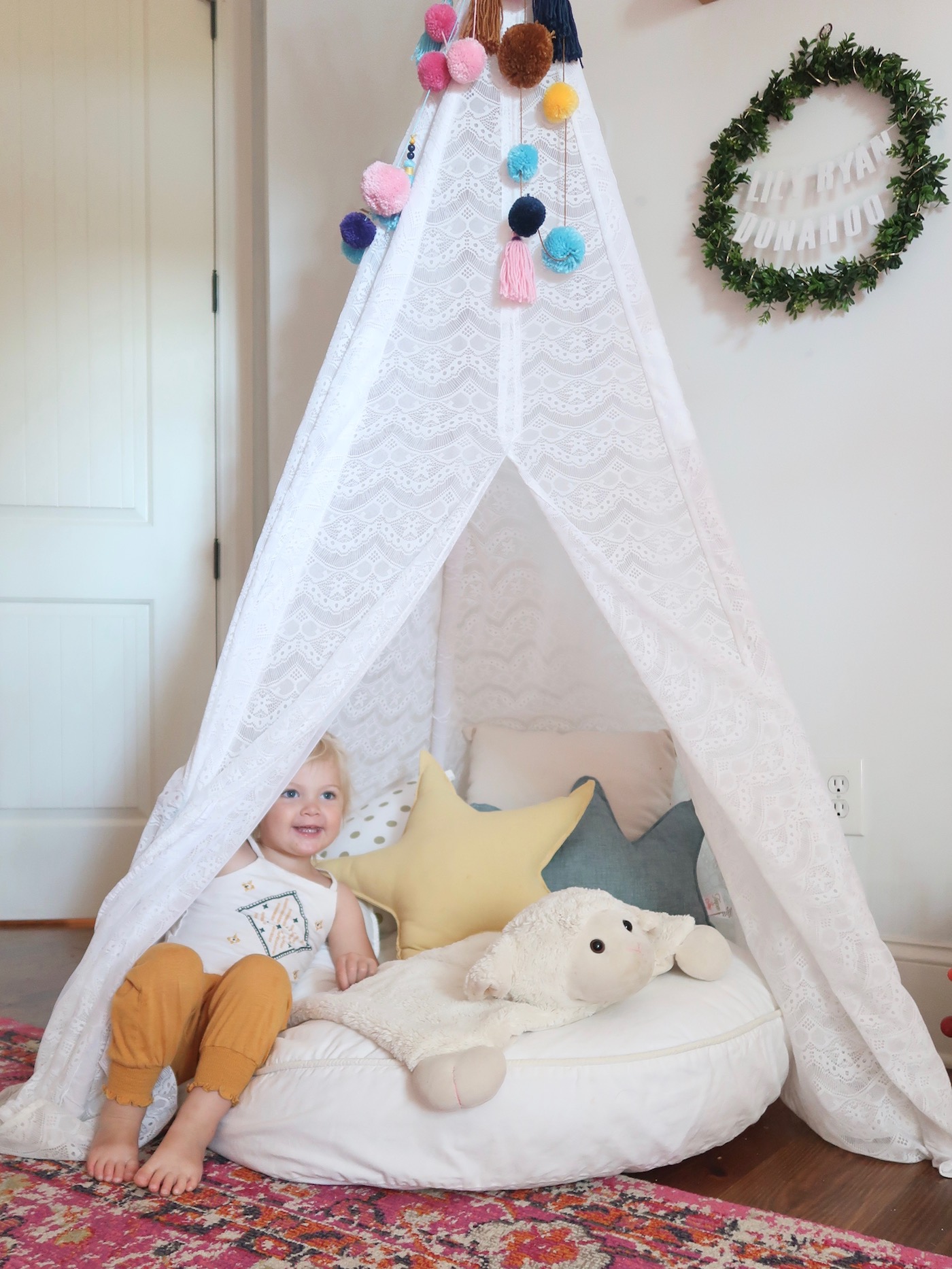 Teepee Joy: Handmade teepees and accessories for boys and girls // www.thehiveblog.com