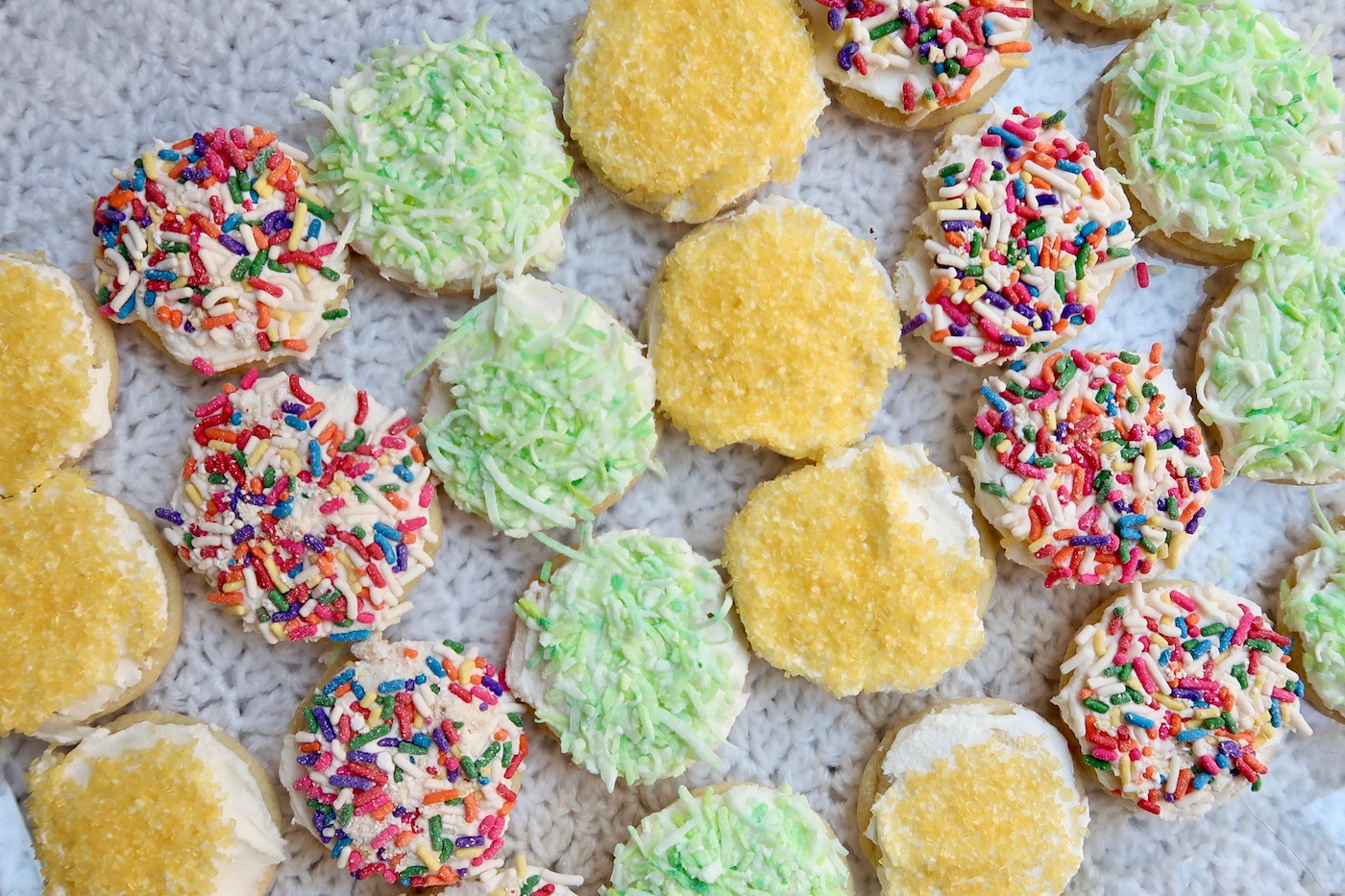 The easiest party cookies (that taste homemade but really aren't!) // www.thehiveblog.com