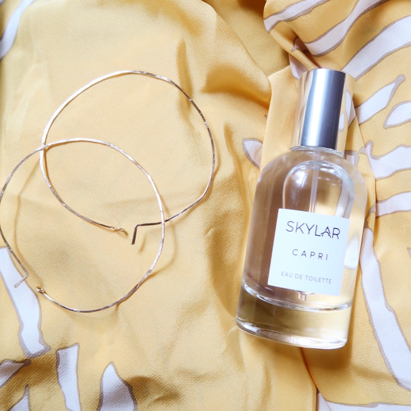 Skylar // a beautiful non-toxic perfume // www.thehiveblog.com