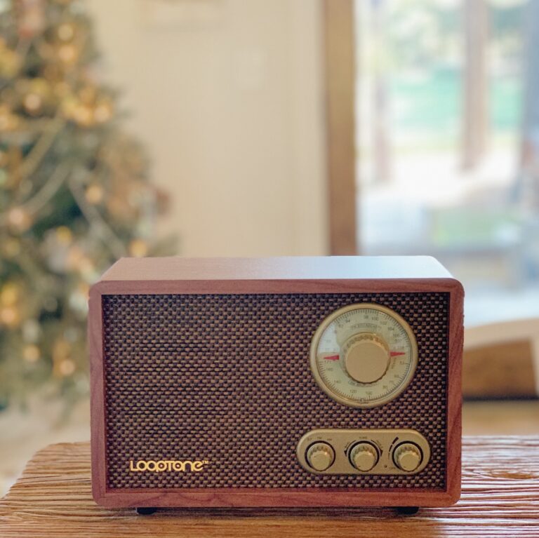 Retro bluetooth speaker