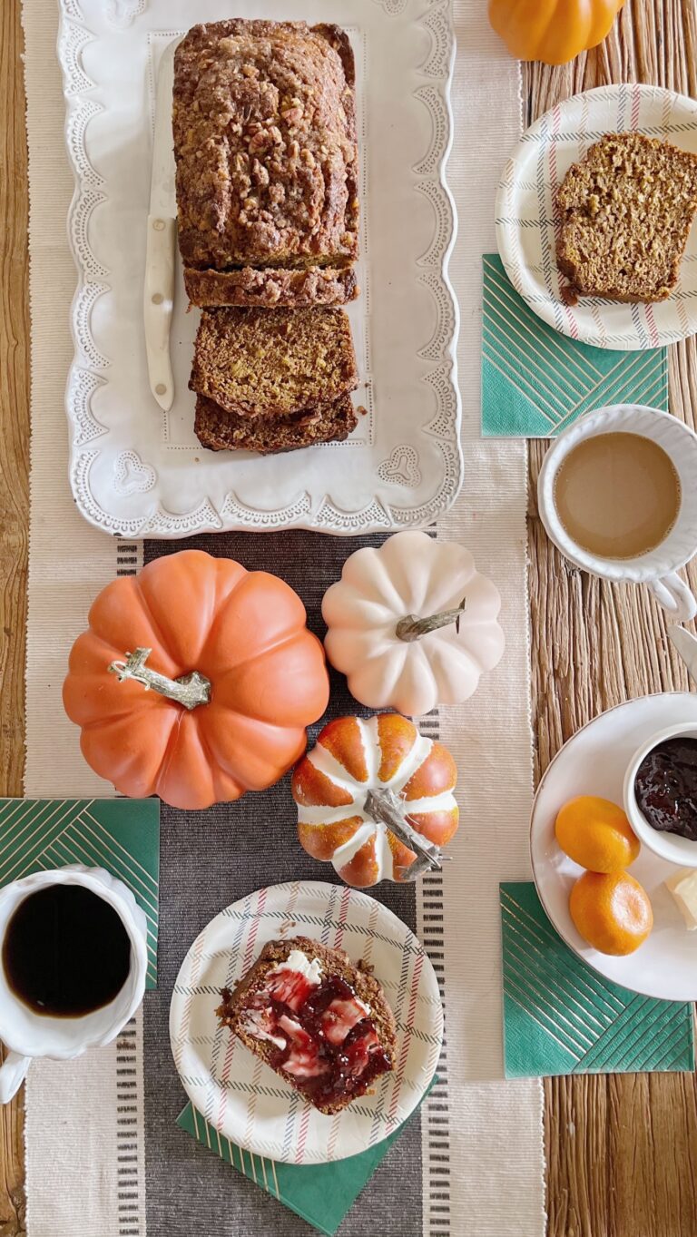 Pumpkin Banana Bread // pretty healthy!! // fall bread baking