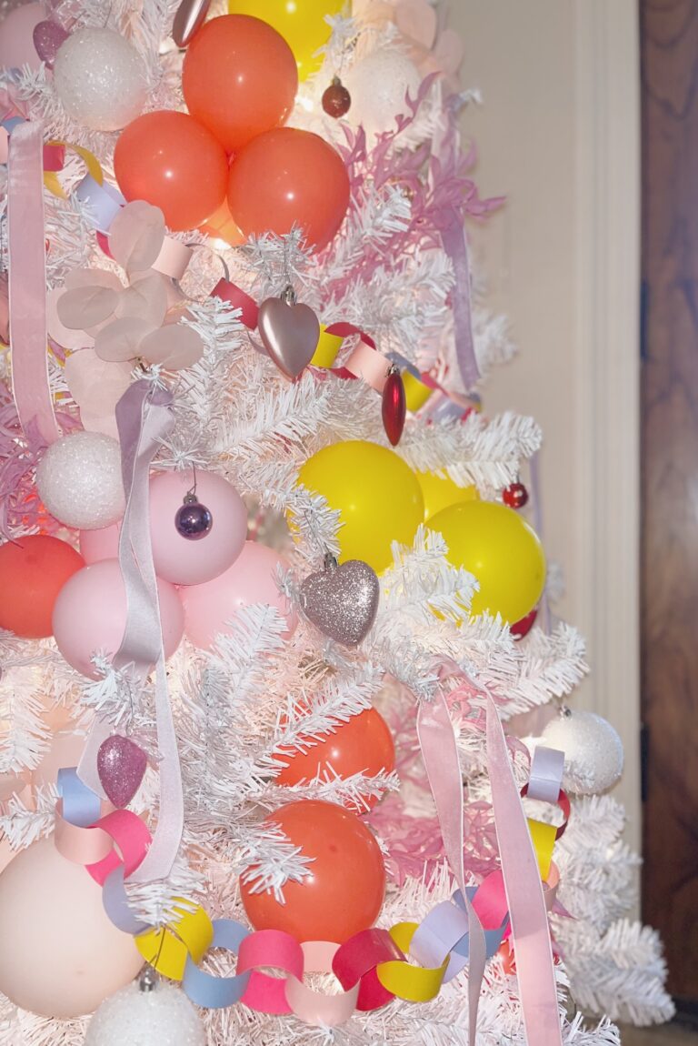 Valentine's Tree // www.thehiveblog.com